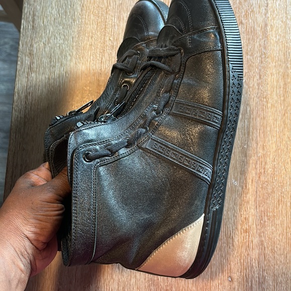 🖤Fendi🖤 - Picture 2 of 8